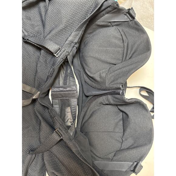 Torrid Vixen Textured Push Up Halter Black & White NWT One Piece Swimsuit 1X - Picture 8 of 11